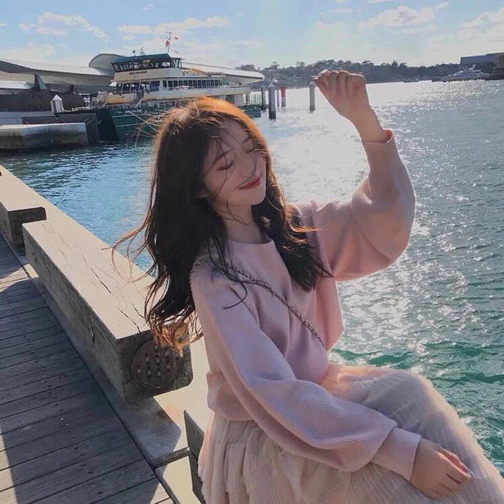 钢管舞娘